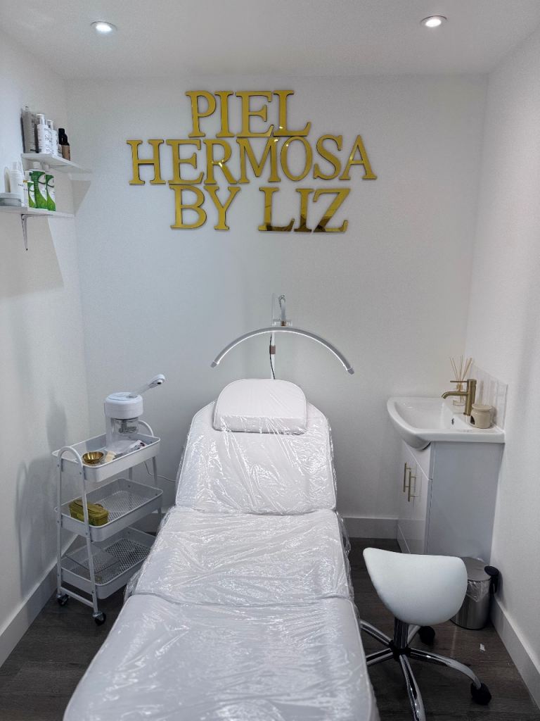 Beauty room to rent £45 a day in Gravesend Kent 