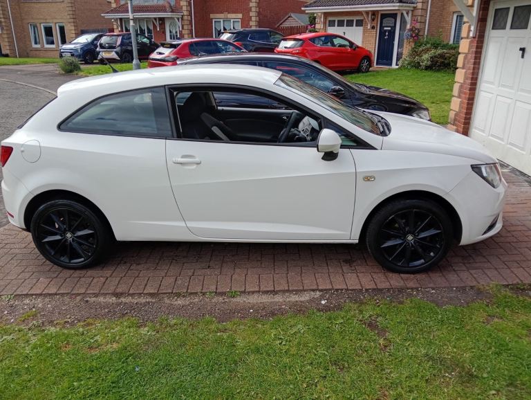 Seat, IBIZA, Hatchback, 2015, Manual, 1390 (cc), 3 doors
