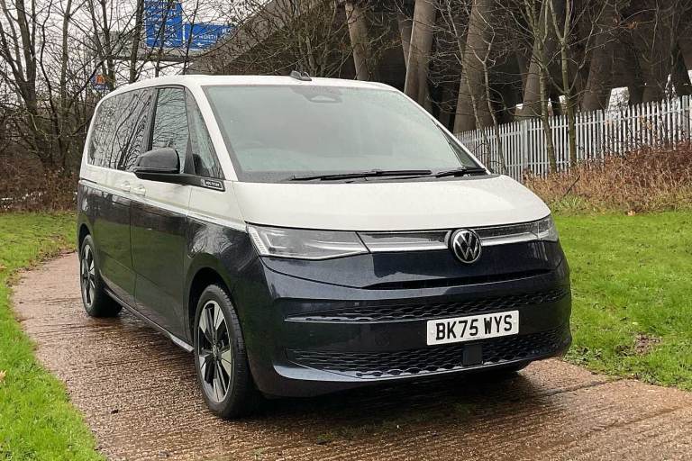image for 2025 Volkswagen Multivan 1.5 TSI eHybrid Style 5dr 4MOTION DSG People Carrier Hybrid Automatic