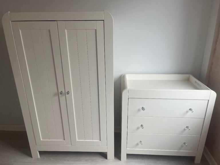 Cream Wooden Wardrobe for Nursery or Kids Room – As Good As New