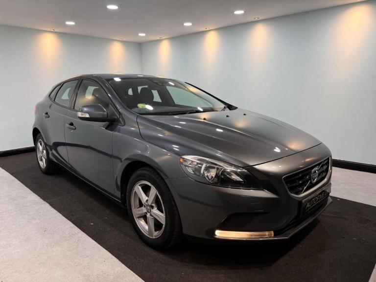 VOLVO V40 1.6 D2 ES Euro 5 (s/s) 5dr 2013