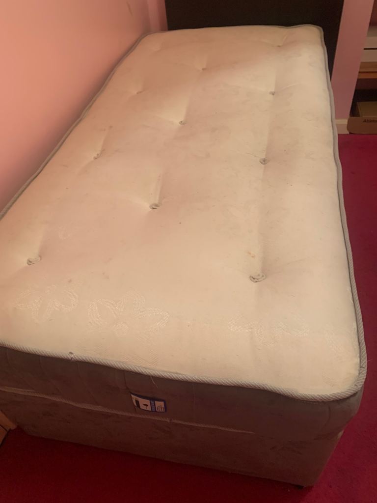 Single Bed 
