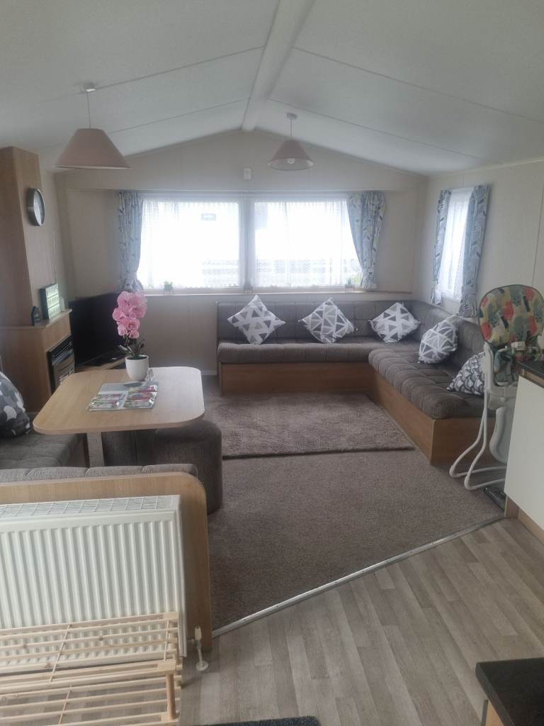 C&H CARAVAN HIRE TRECCO BAY PORTHCAWL HOLIDAY LET ONLY 