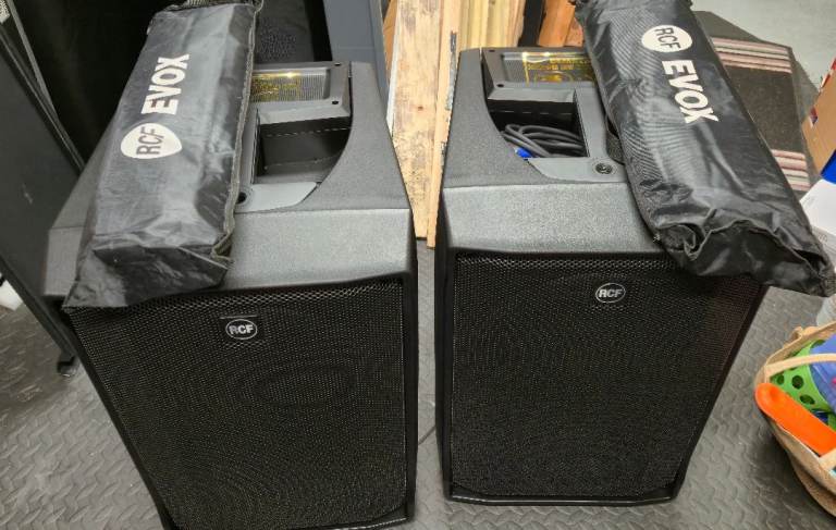 RCF j8 speakers 
