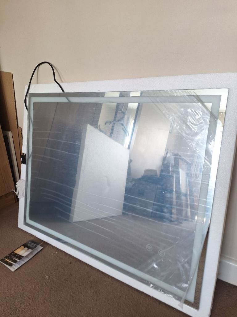 Large Bathroom Mirror with lights and Defogger 80cm x 60cm (New)