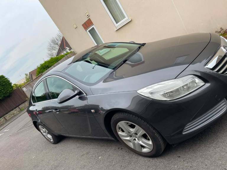 Vauxhall, INSIGNIA, Hatchback, 2011, Manual, 1796 (cc), 5 doors