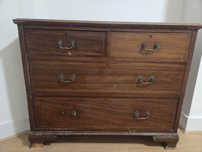 Chest of drawers 
