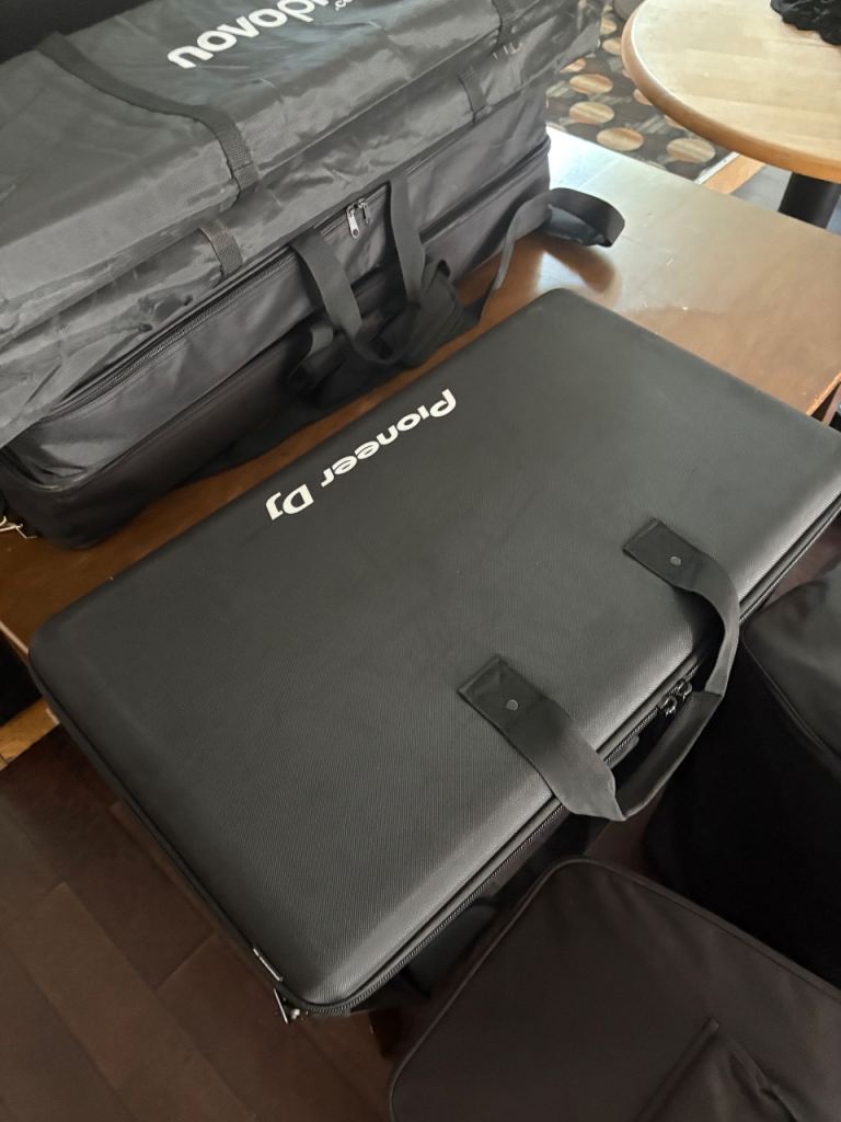 DJ, Disco, Party, Event, Pub, Equipment, lighting, speakers