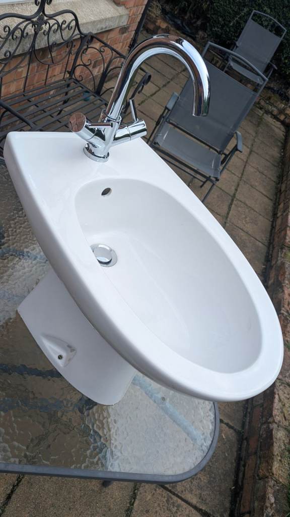 White Ceramic Bidet with Chrome Tap – Good Condition