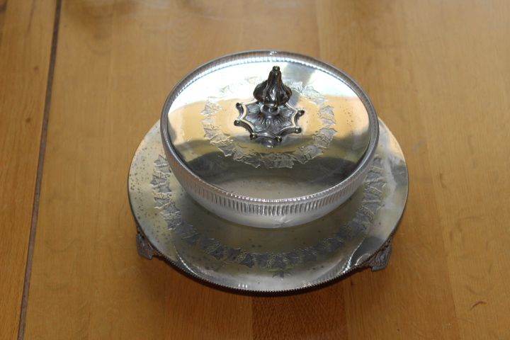 Decorative Silver-Coloured Bowl with Lid and Tray
