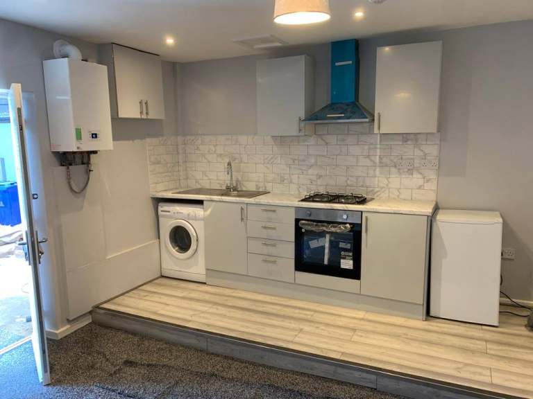 2 bed flat 