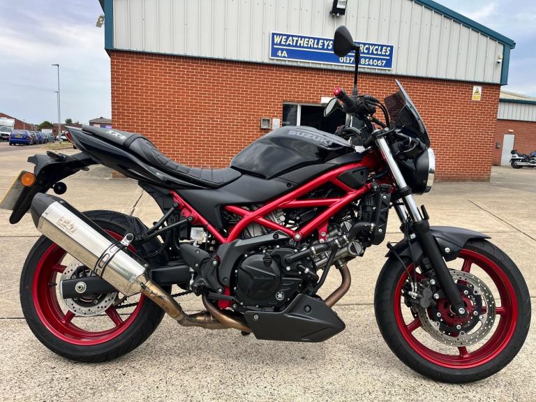 Suzuki SV 650 AL8 EXTRA GOOD ALL ROUND CONDITION NEW TYRES & NEW MOT