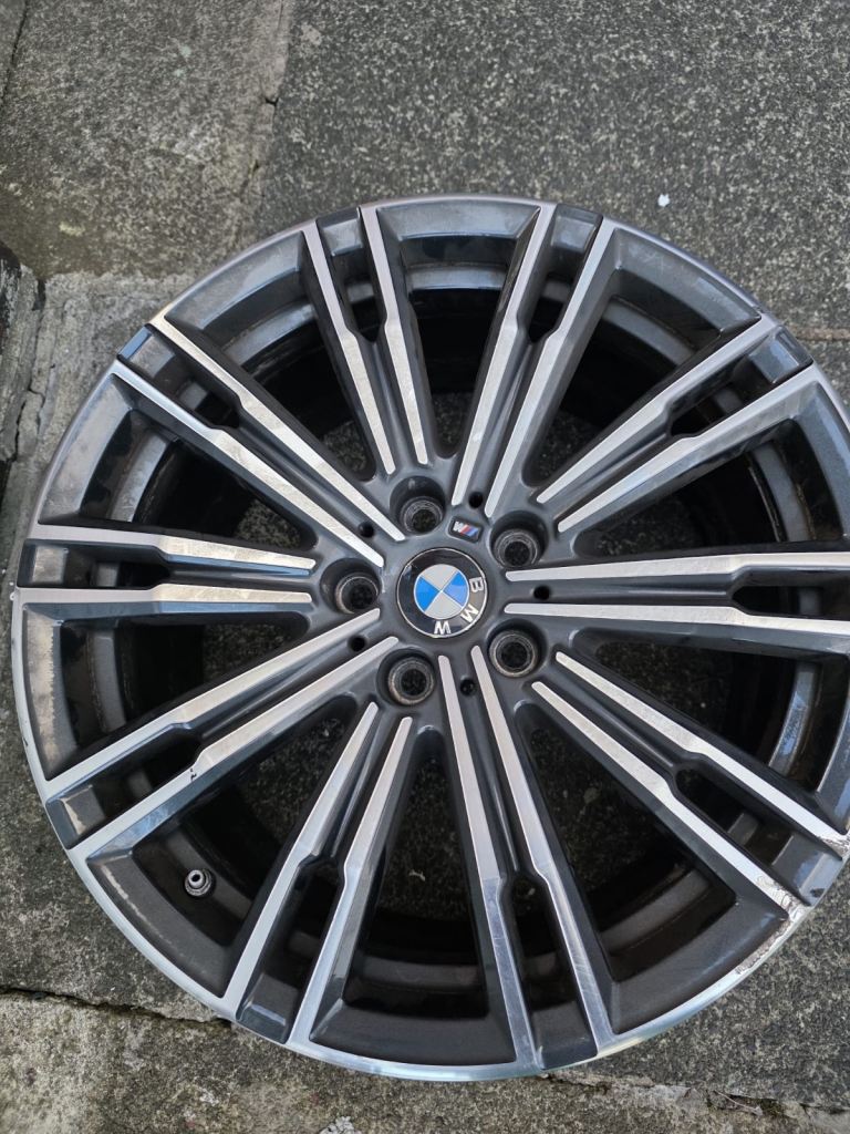 Full set off genuine G20 alloys 