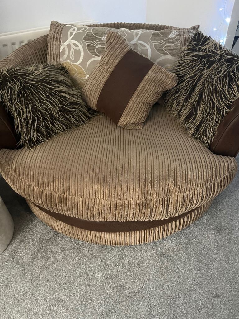 Cuddle chair sofa / settee