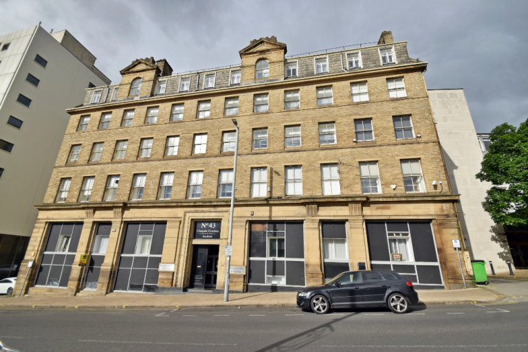 One bedroom flat in Cheapside Chambers 43