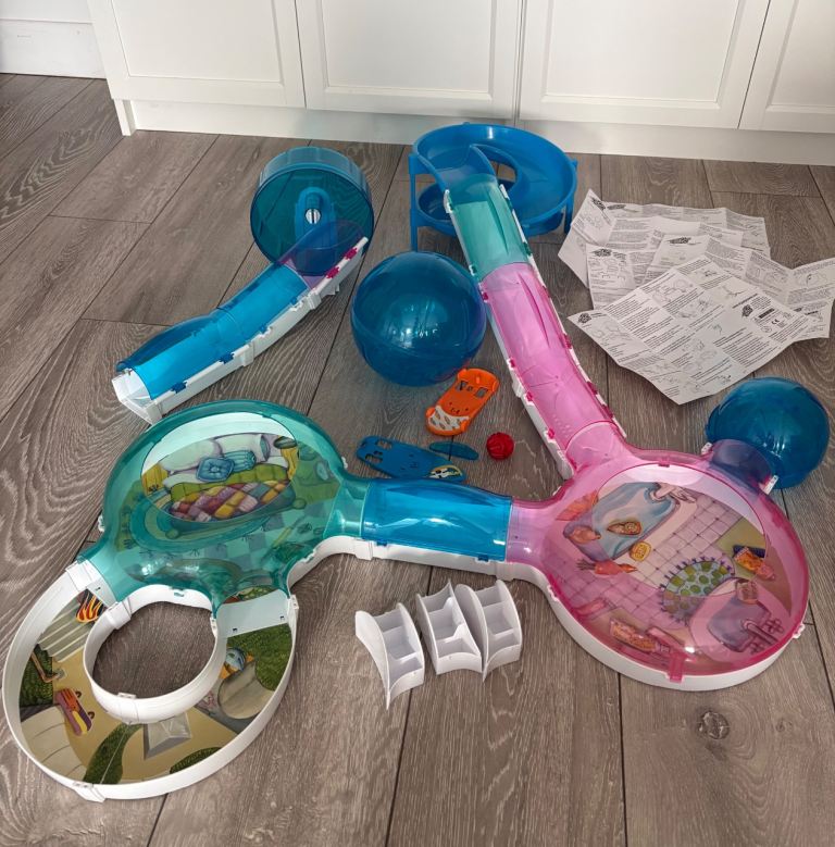 Go Go Hamster Zhu Zhu Pets Hamster Home & Activity Bundle