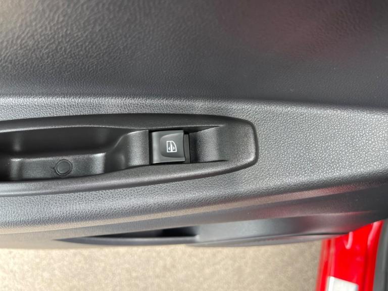 2018 Renault Captur 1.5 dCi ENERGY Iconic Euro 6 (s/s) 5dr HATCHBACK Diesel Manual