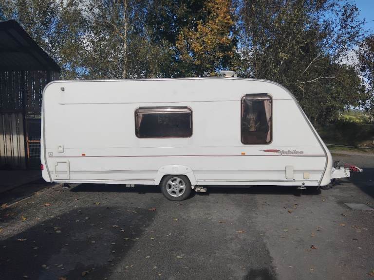 Ace Jubilee Herald Caravan 2005