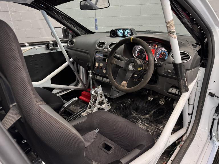 FORD FOCUS 2.5 RS White Manual Petrol 2009