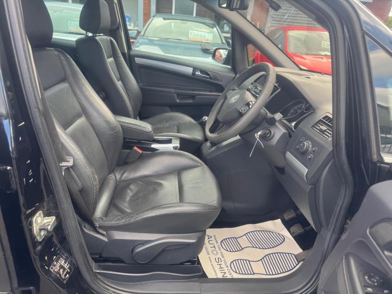 2009 Vauxhall Zafira 1.8i Elite 5dr MPV PETROL Manual