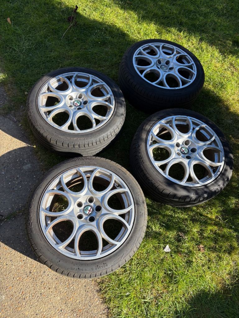 Alfa Romeo 18" Horseshoe Alloy Wheels 5x110 Brera 159 SAAB Vauxhall Rims Tyres