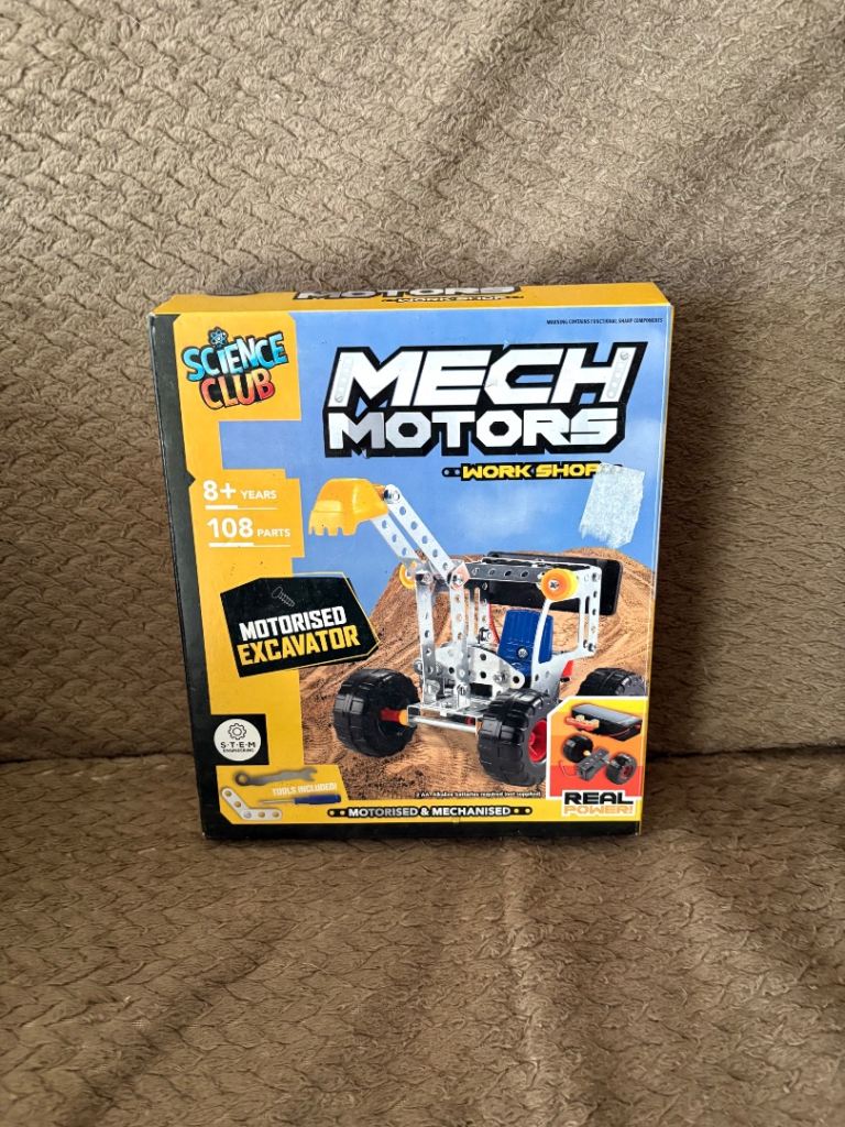 Science club motorised excavator kit unused
