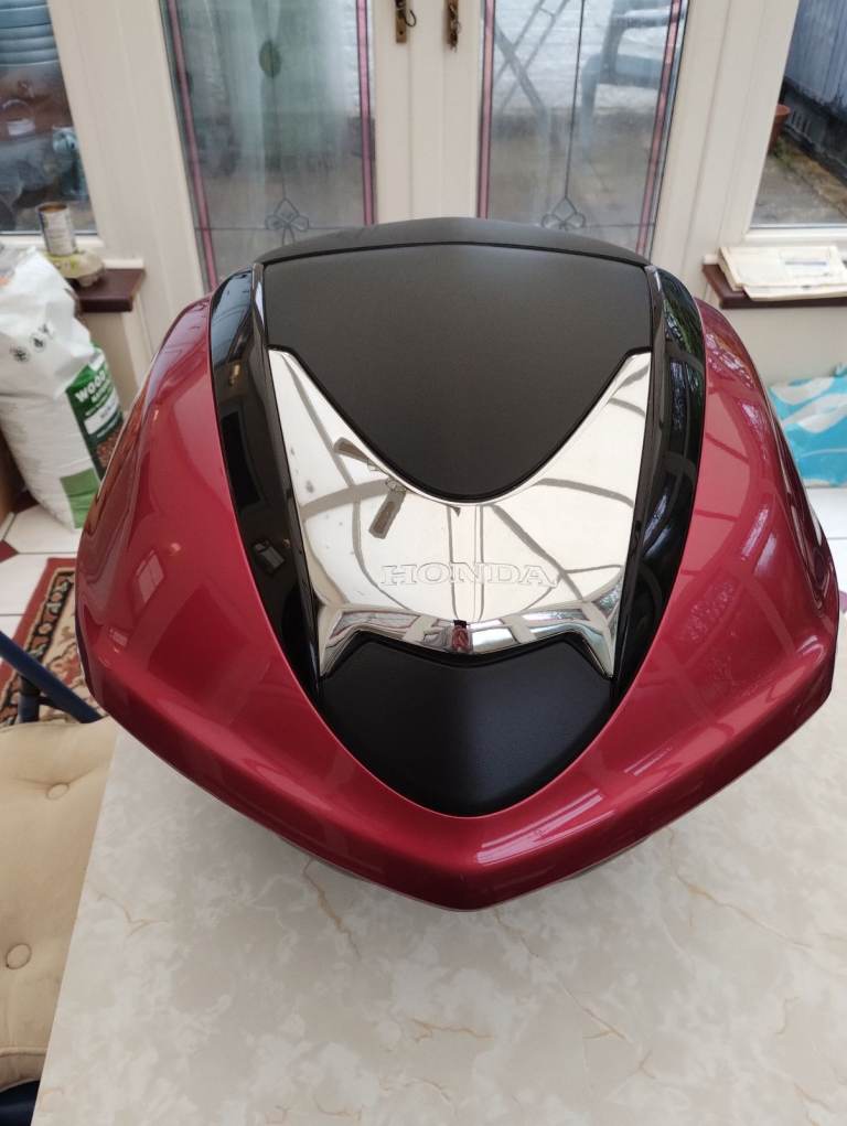 Honda Forza Top Box and Rear rack.