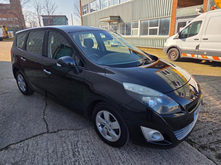 2010 Renault Grand Scenic 1.9 dCi Dynamique TomTom 5dr MPV Diesel Manual