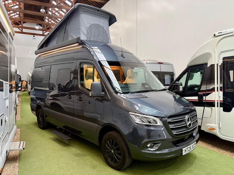 HYMER GRAND CANYON S 600 EXPERIENCE / 4 BERTH / MERCEDES AUTO / MOTORHOME 