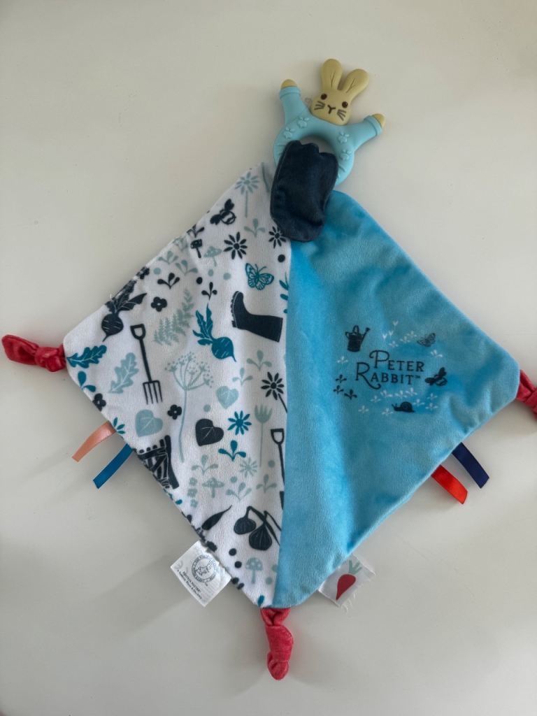 Peter Rabbit Comfort Blanket / SUKI dragon