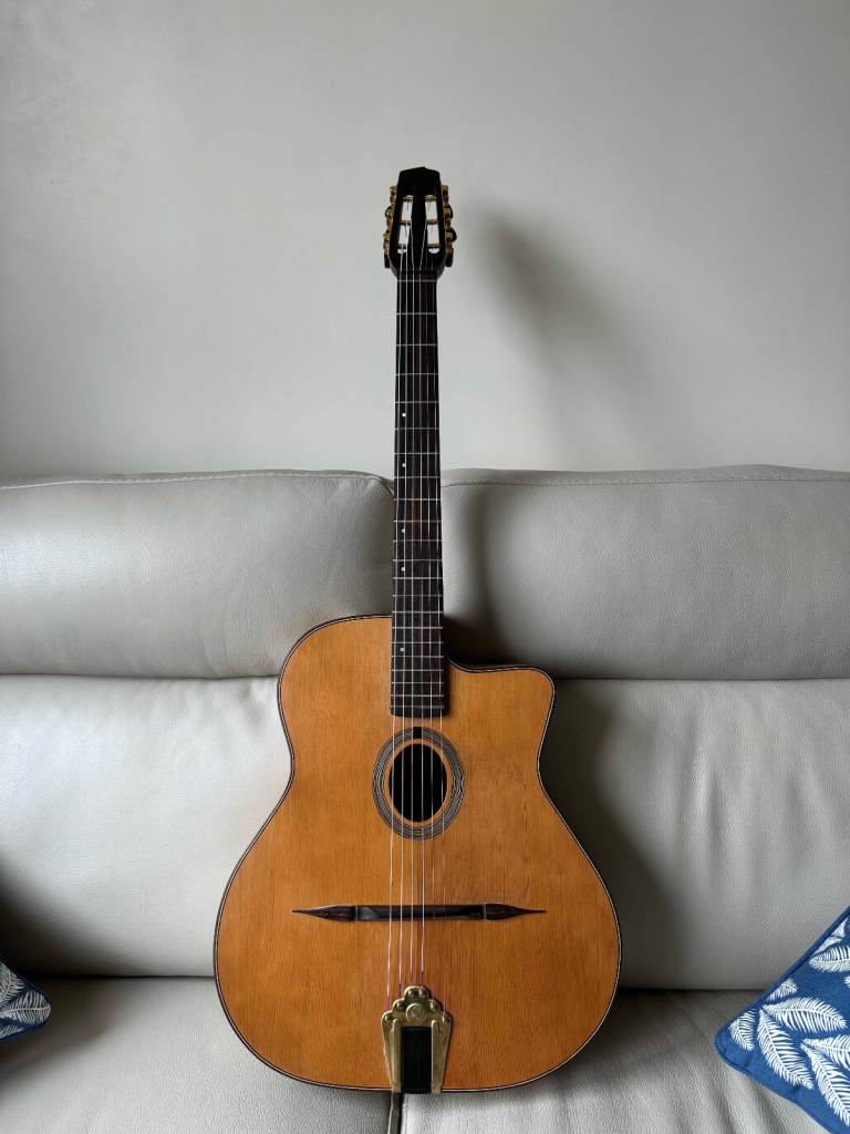 Gypsy Jazz Guitar - Oval Hole - Laurent Berger