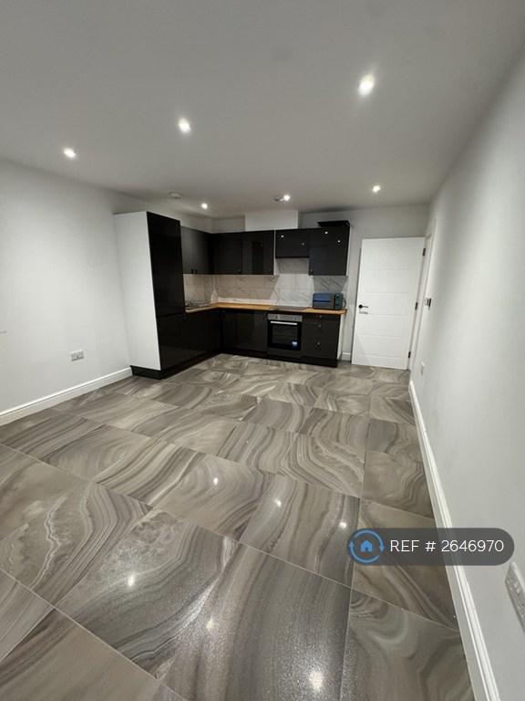 image for 1 bedroom flat in London Street, Basingstoke, RG21 (1 bed) (#2646970)