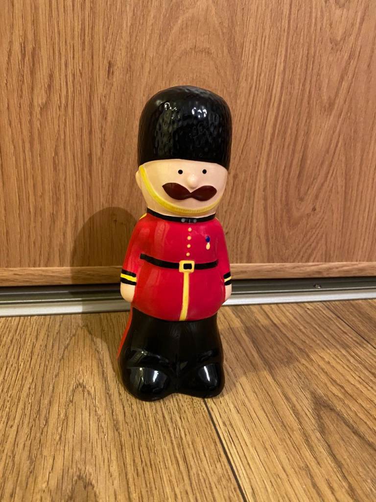 Cath KIDSTON KIDS London Guard Money Box 18cm tall, Rare Collectible