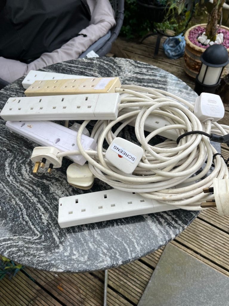 7x 4way plug adapter 