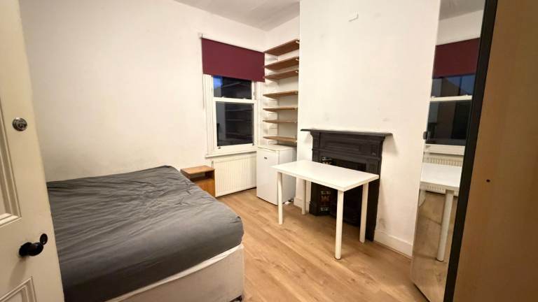 Spacious Studio flat in Willesden