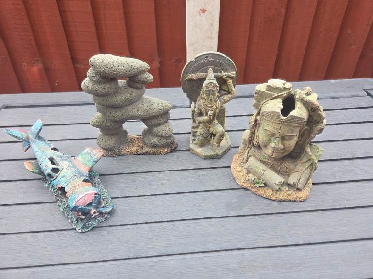 Fish tank ornaments 
