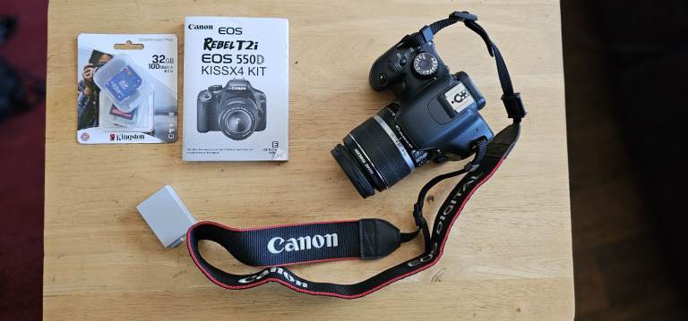 Canon Digital SLR eos 550D complete with Manual, lens, 3 batteries, charger and SD card and bag.