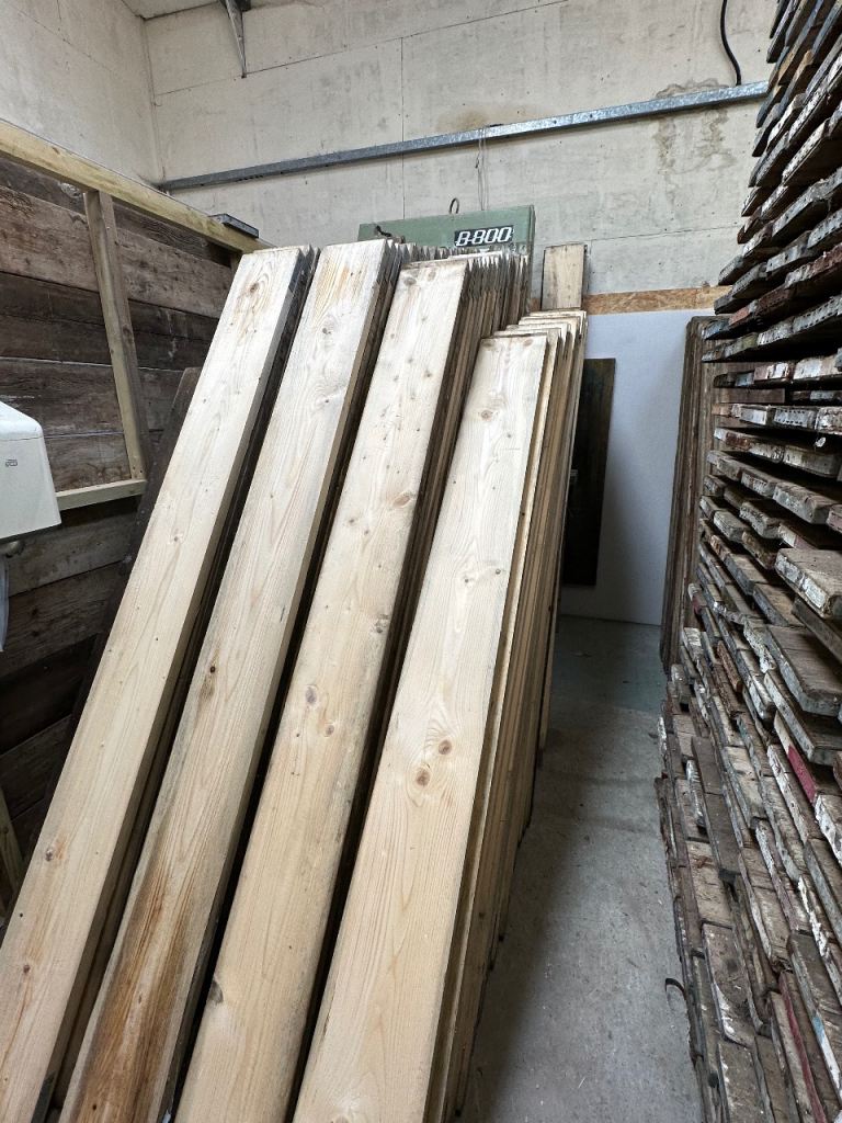 Used Reclaimed Scaffold Boards 8ft 2.4m Delivery Available Nottingham