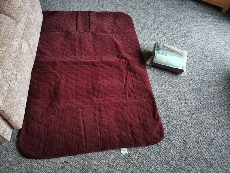 2 Primacare Large Maroon Floor Pads