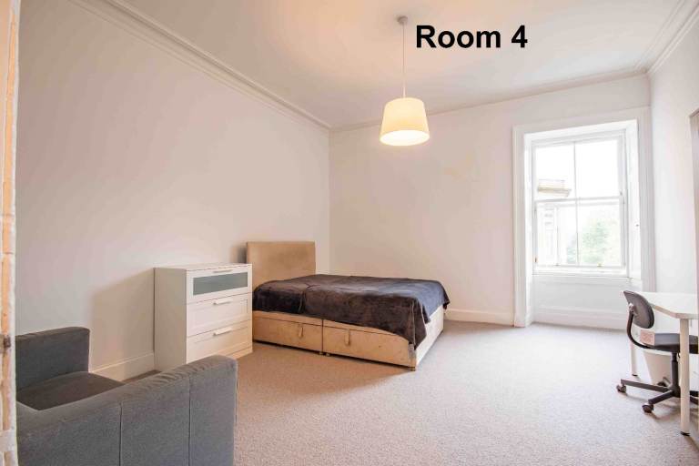 FLAT SHARE: Double room for let in contemporary, 6 bedroom flat at the Meadows – available April