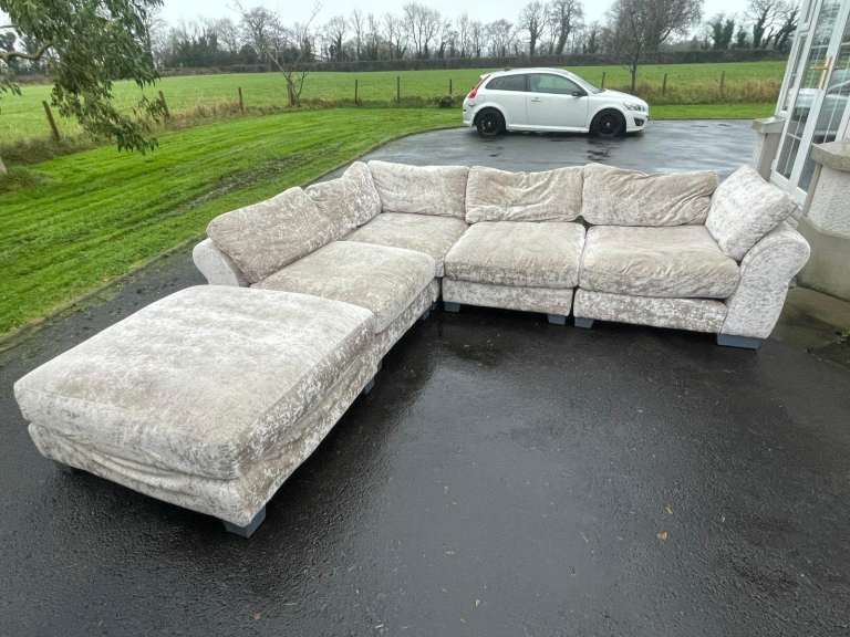 Corner group sofa in compage crushed velvet £350 only 