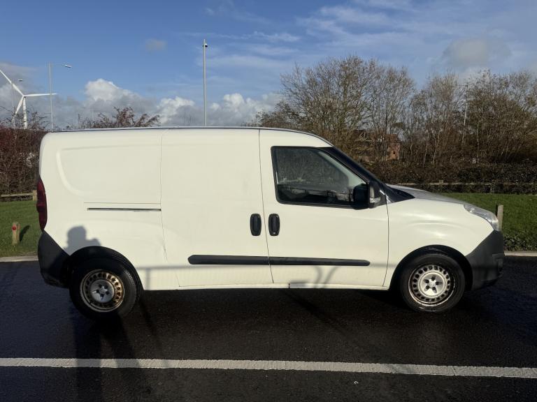 VAUXHALL COMBO 1.6 CDTi 2300 16v 2013