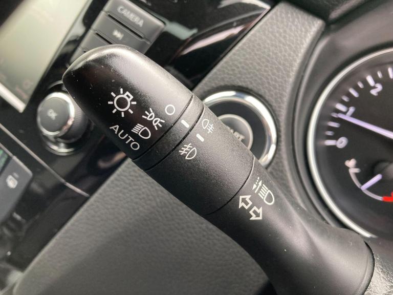 2019 Nissan Qashqai 1.3 DiG-T N-Connecta 5dr HATCHBACK PETROL Manual