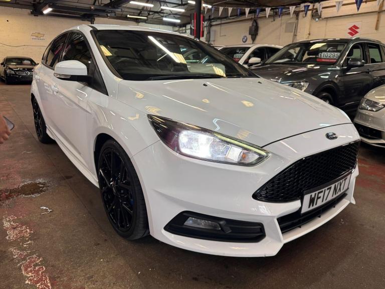 2017 Ford Focus 2.0 TDCi ST-2 Euro 6 (s/s) 5dr HATCHBACK Diesel Manual