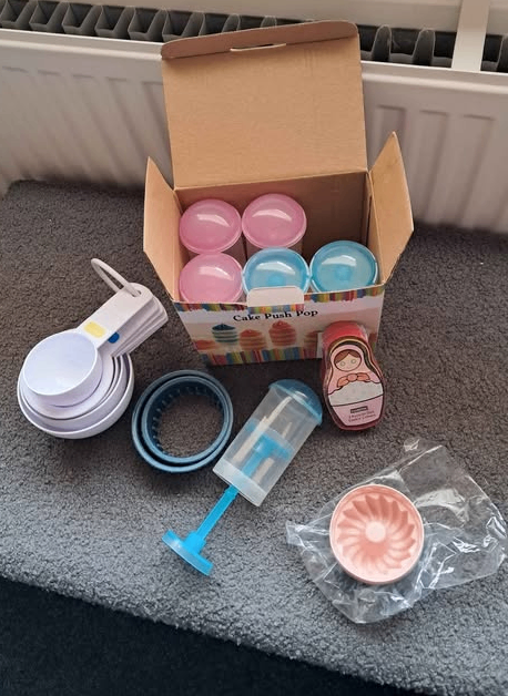 Assorted Cake making items