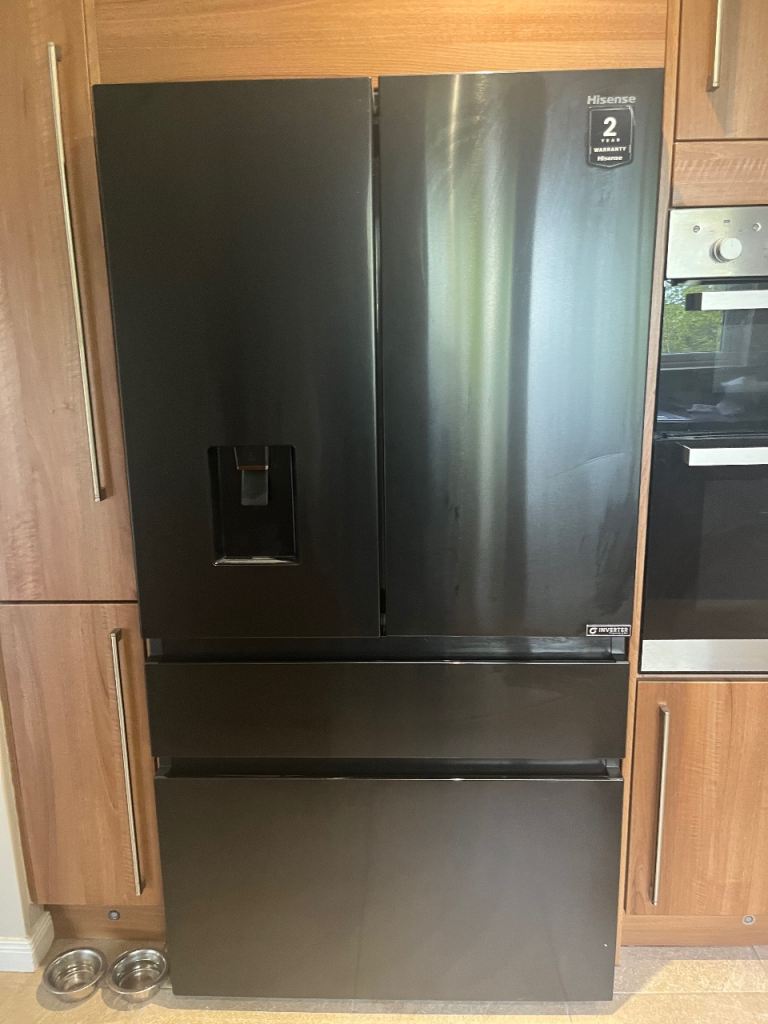 Hisense American Fridge Freezer - Black, Excellent Condition