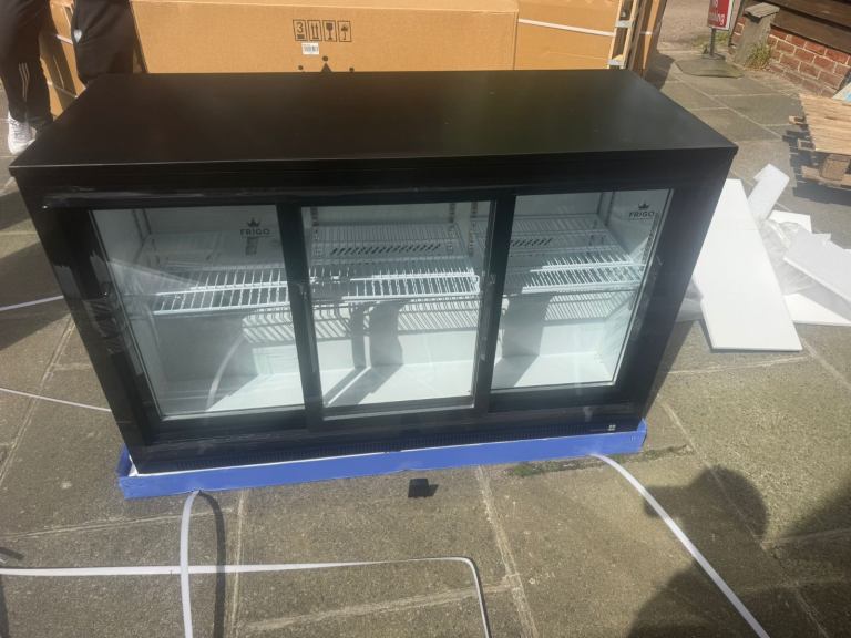 Commercial under counter bar drinks fridge cafe shop restaurant 