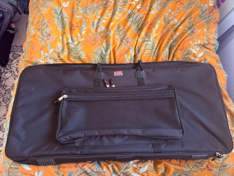 Gator GKB-61 Padded Gig Bag for 61-Note Keyboards