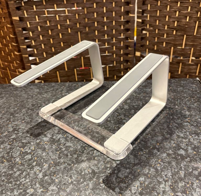 Griffin elevator laptop stand