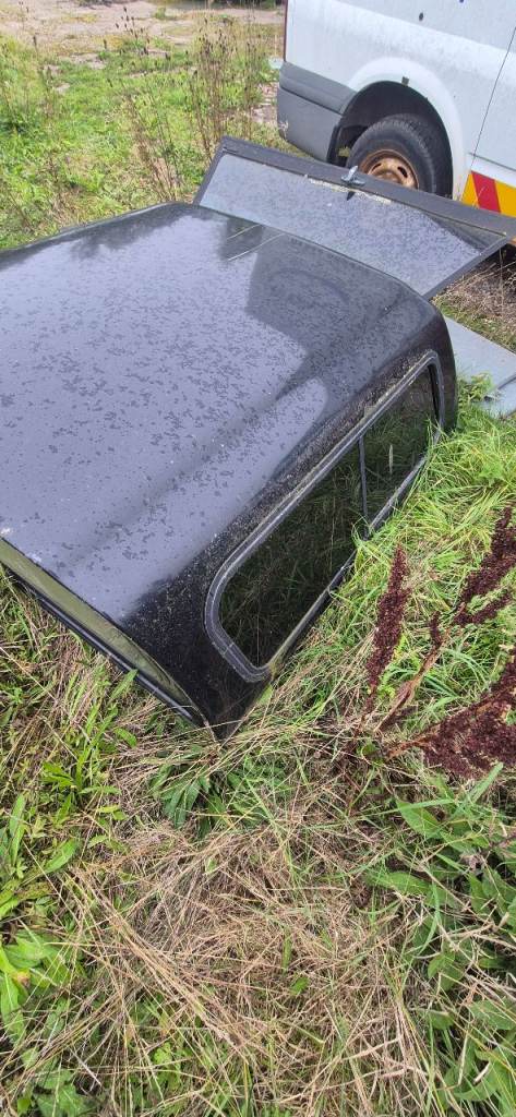 Mitsubishi L200 K74 2002–2006 Black Hardtop Canopy / Truckman Style